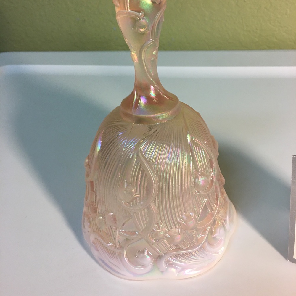 SOLD Beautiful Retro Fenton Pink Opalescent Glass Dinner Bell - Picture 11 of 12